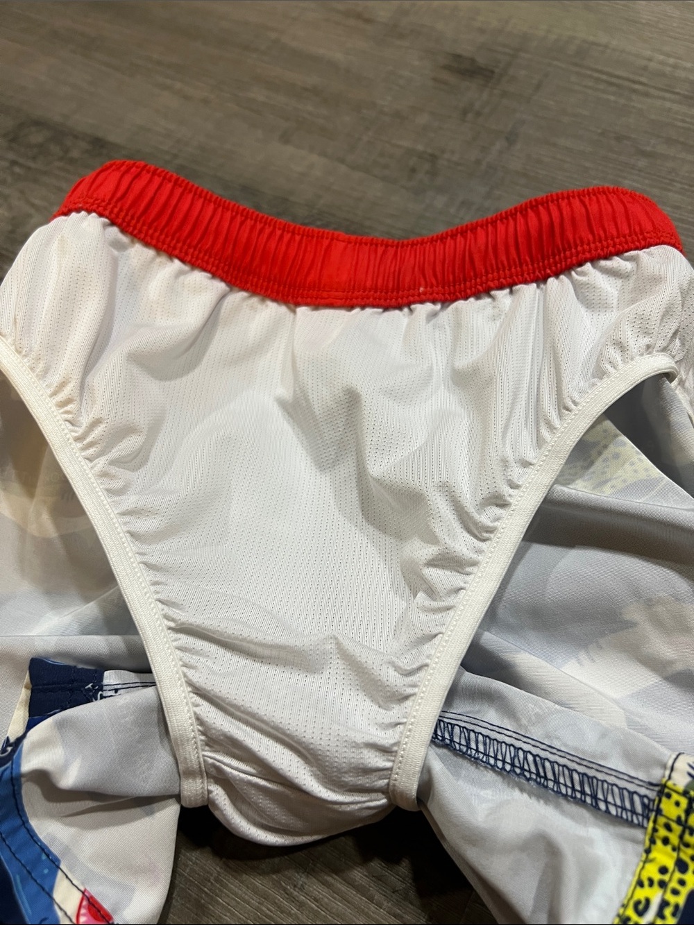 Mini Boden shark swim trunks size 6-7 - Picture 7 of 9